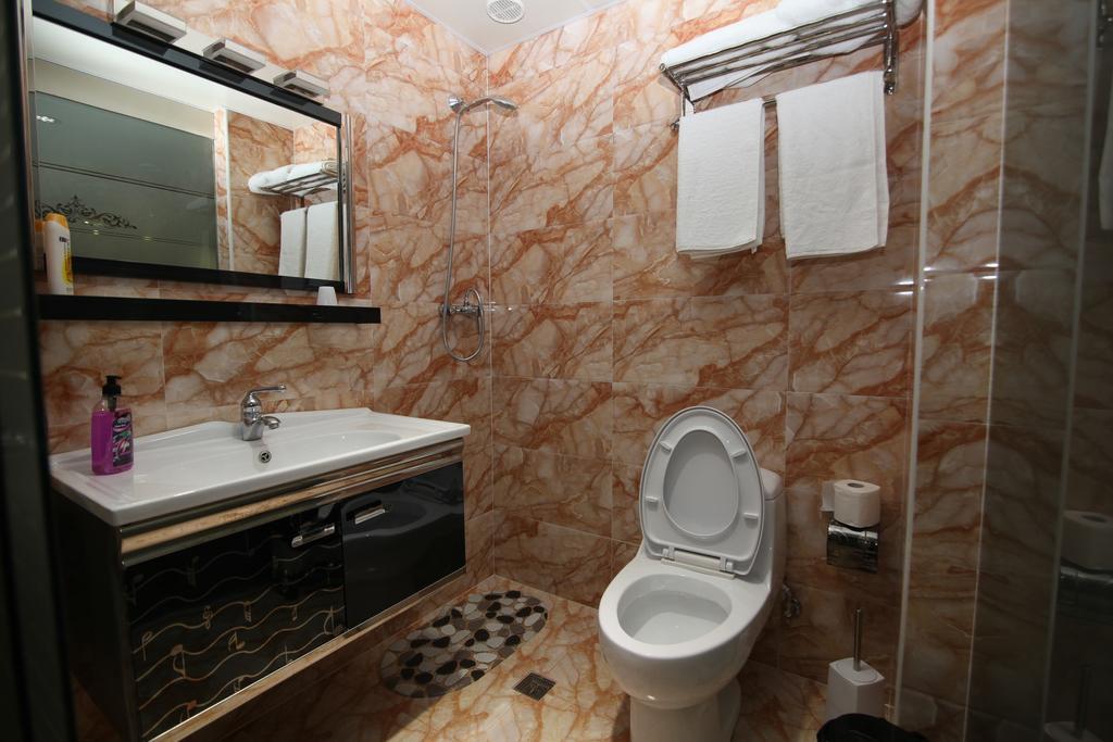 Hotel Carmen Shkoder Exterior photo